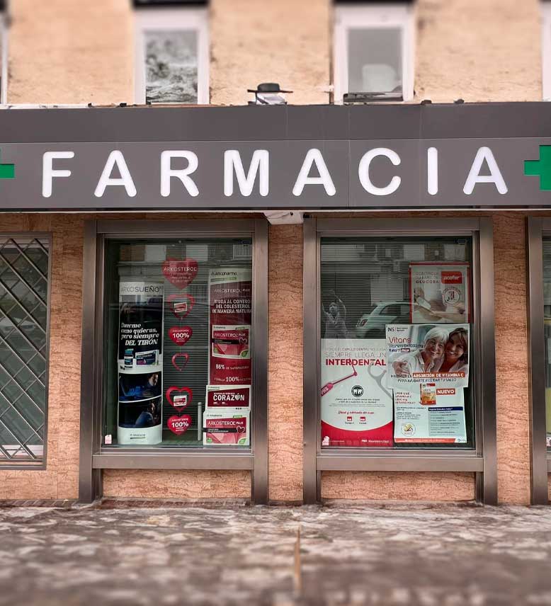 Fachada de farmacia Arenas Gordillo